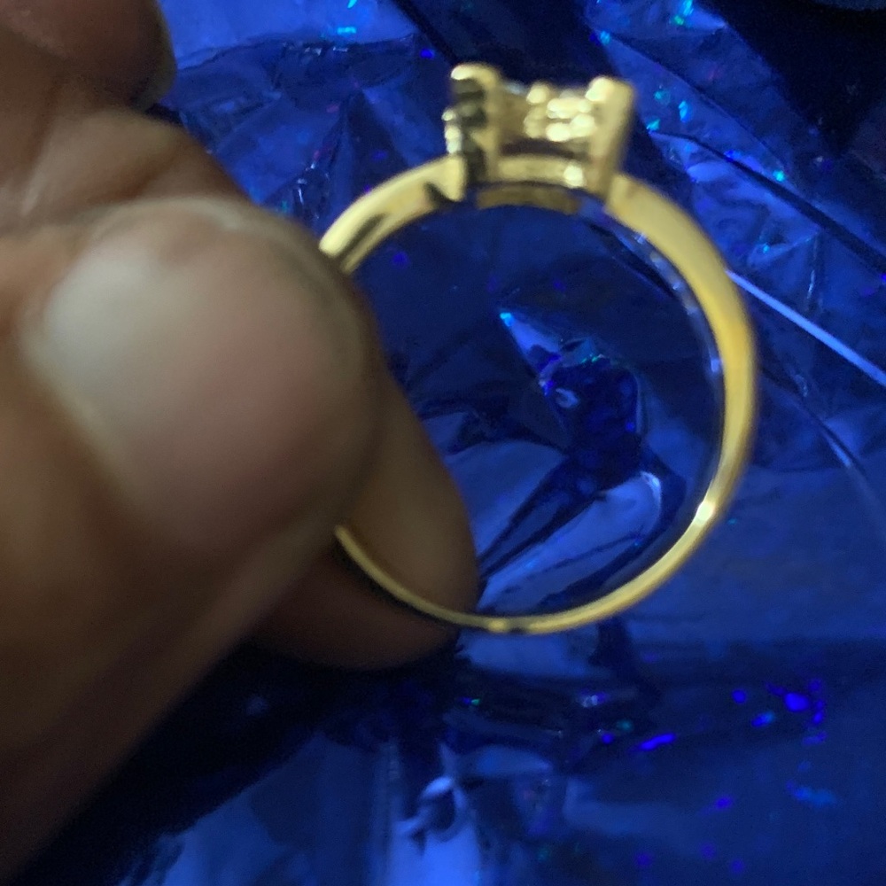 New beautiful 14-KT Gold Floral Cluster Diamond Engagement Women a Ring ( 7-1/2) - Picture 6 of 16